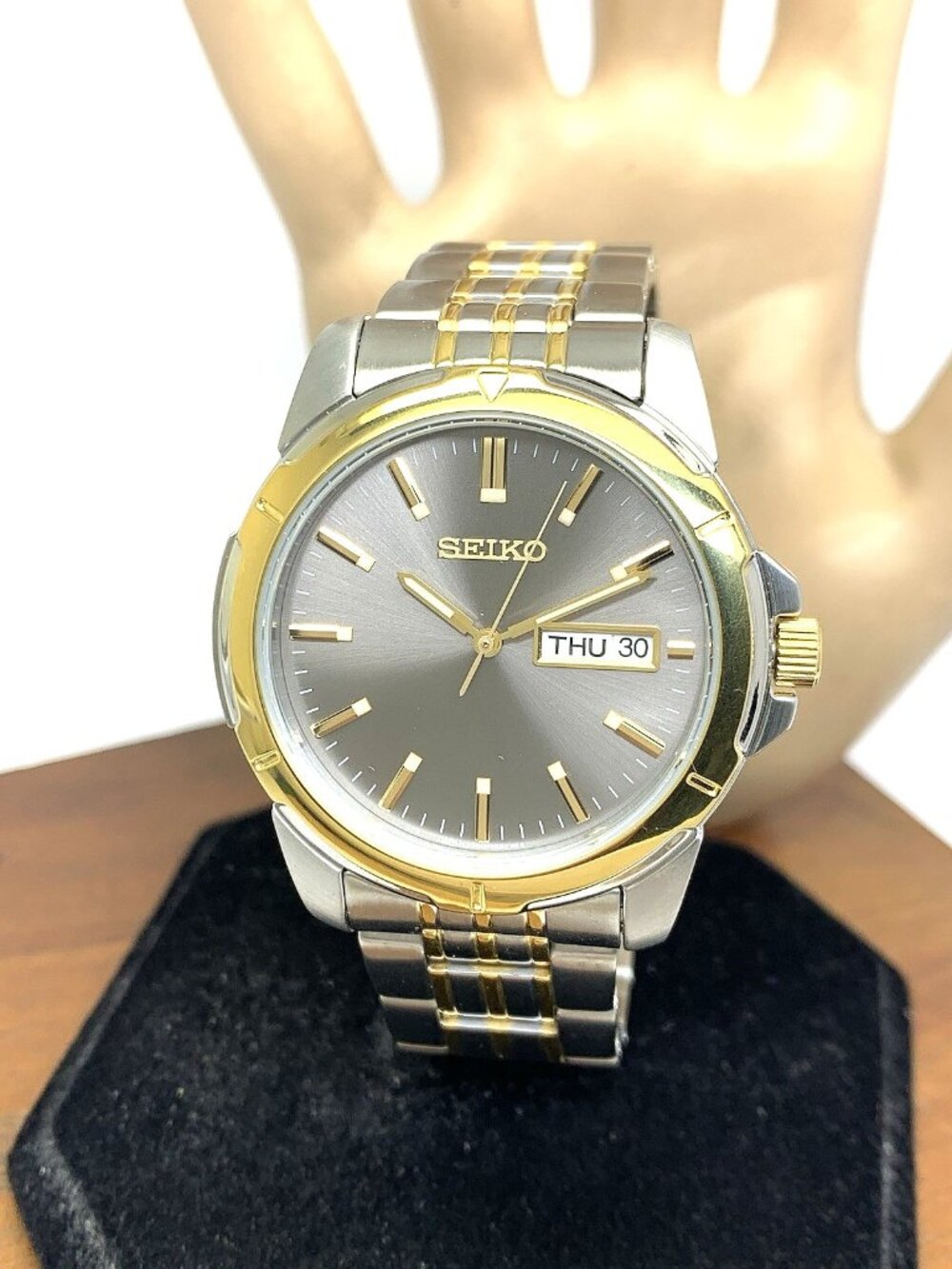 Seiko Men's Watch SUR356 Quartz Gray Dial Day Date Two Tone Stainless Steel 39mm
